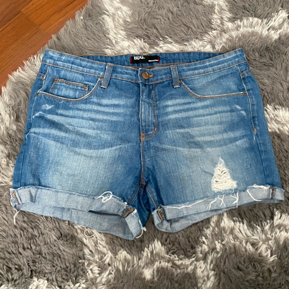 BDG boyfriend shorts